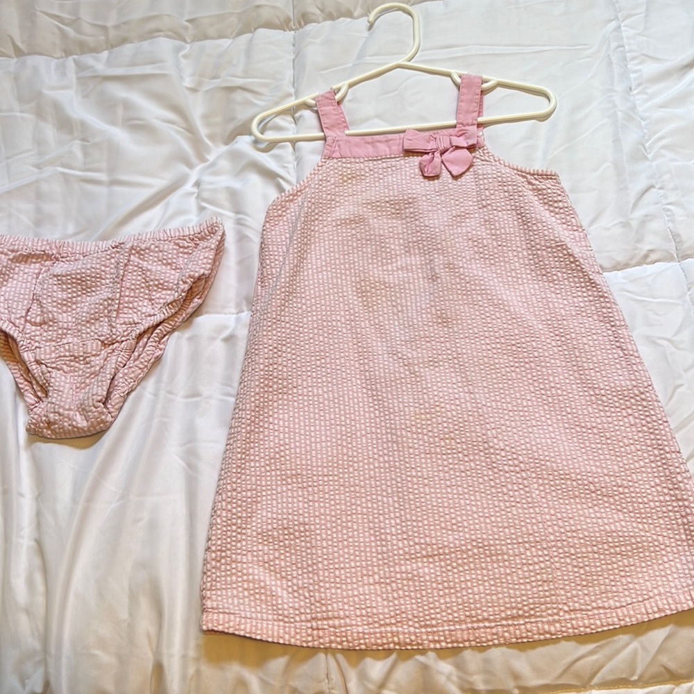 Old Navy pink seersucker dress. 2T